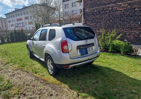 Dacia Duster cena 27500 przebieg: 120000, rok produkcji 2012 z Katowice małe 37